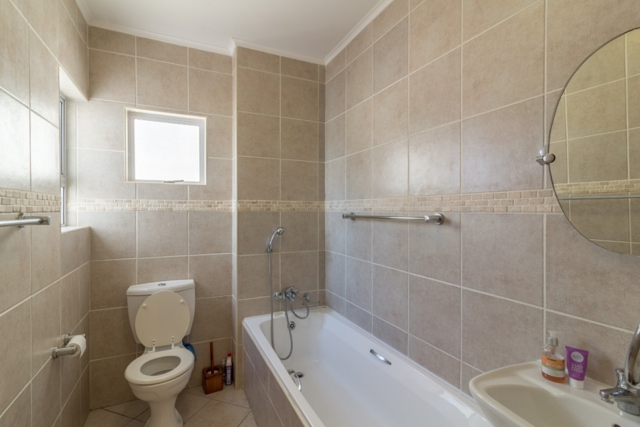 2 Bedroom Property for Sale in Reebok Western Cape